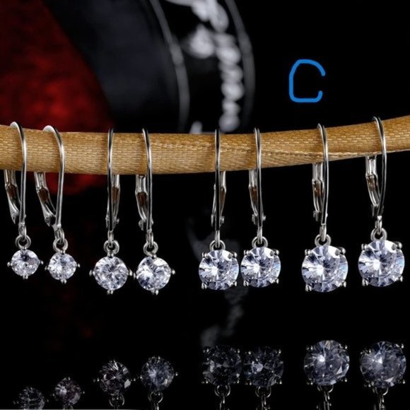 New 18K White Gold Plated Round Princess Cut Clear Cubic Zirconia Tear D… - Picture 4 of 11